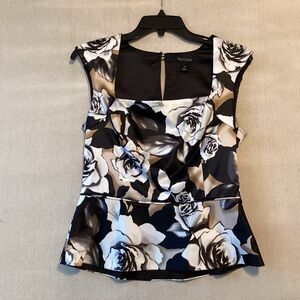 white house black market top 6 floral peplum top